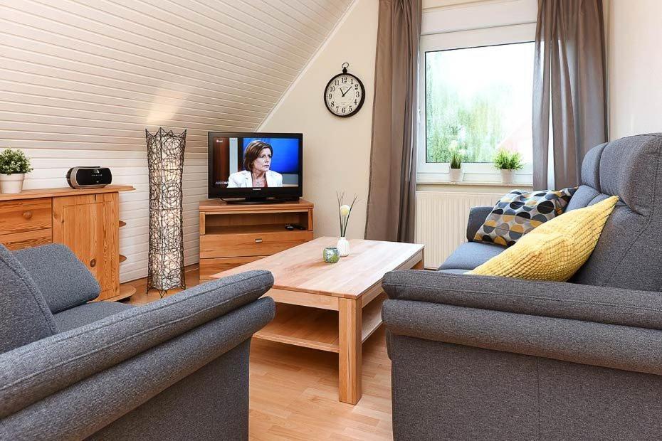 Ferienwohnungen Haus Gezeiten Neuharlingersiel Exterior foto